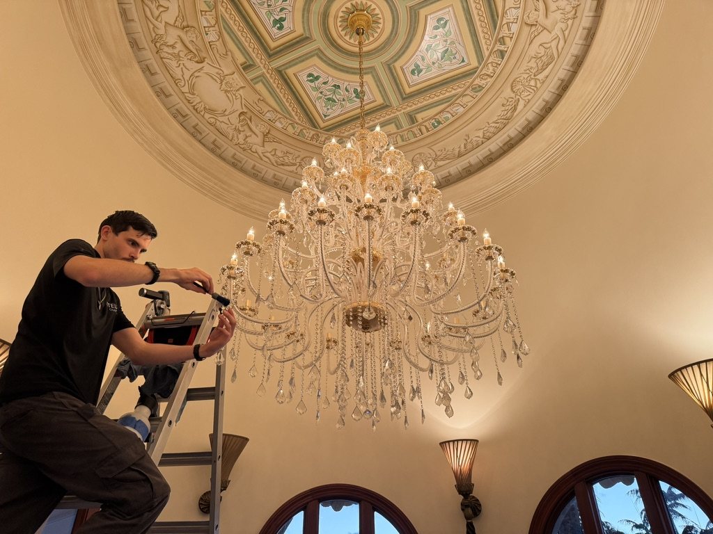 Cleaning beneath a painted dome