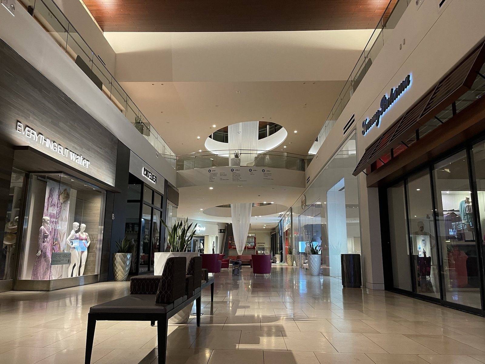 Commercial chandelier services in Florida