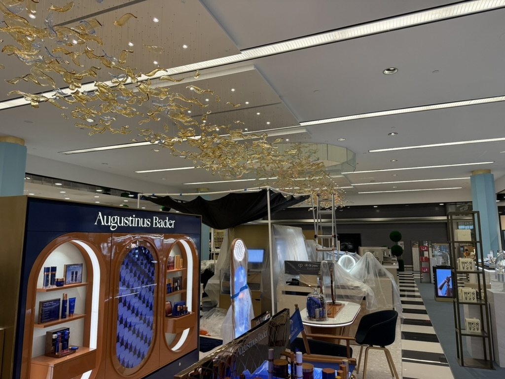 Retail Glass Ribbon Installation
