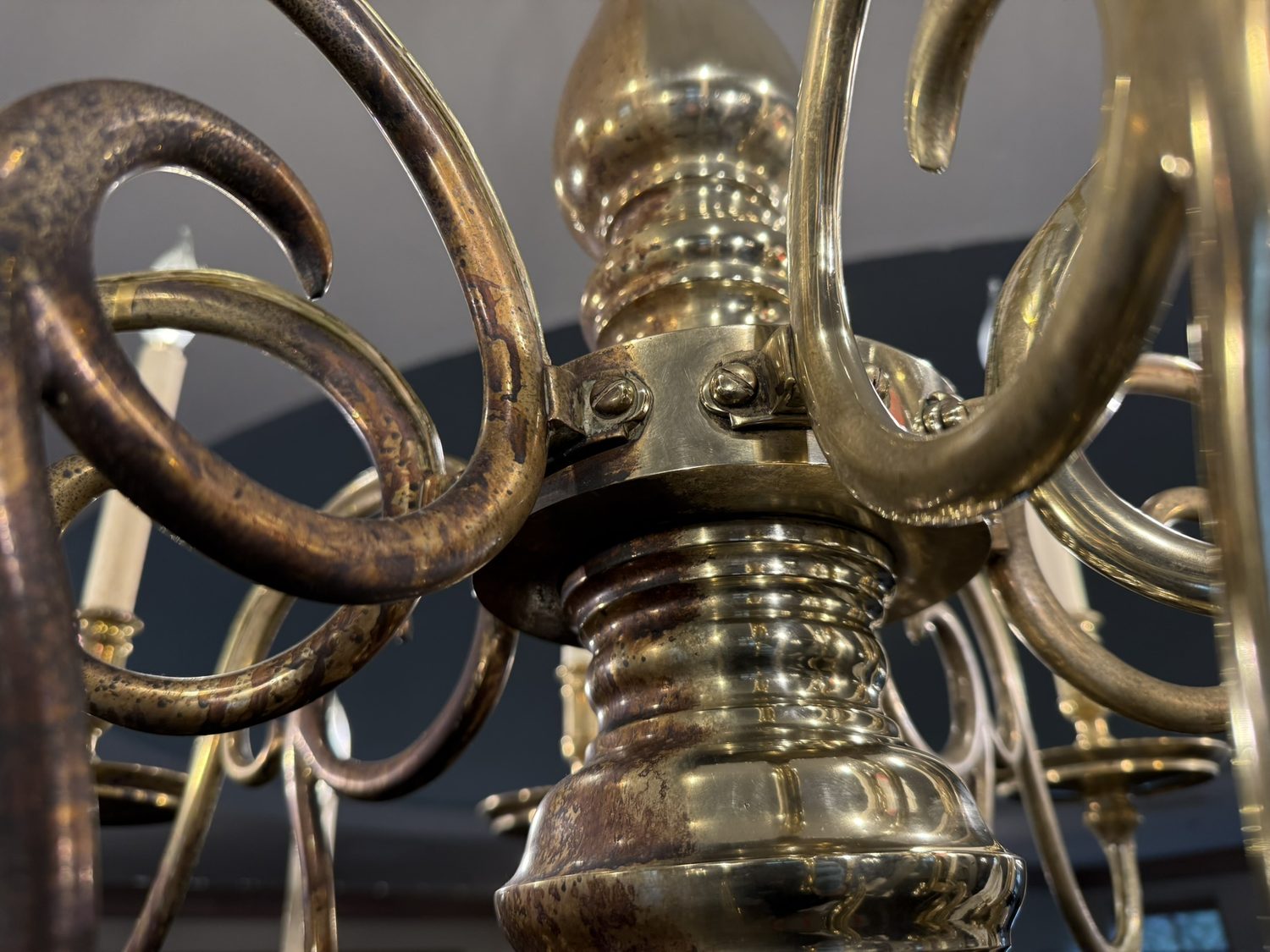 Metal Polishing by Brightmen Chandeliers