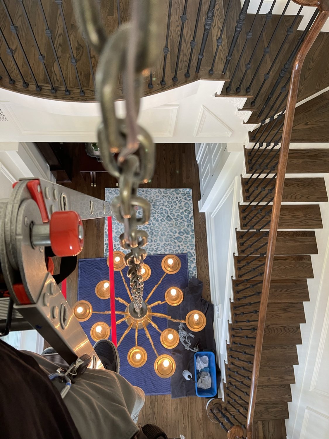 Lowering a starburst fixture